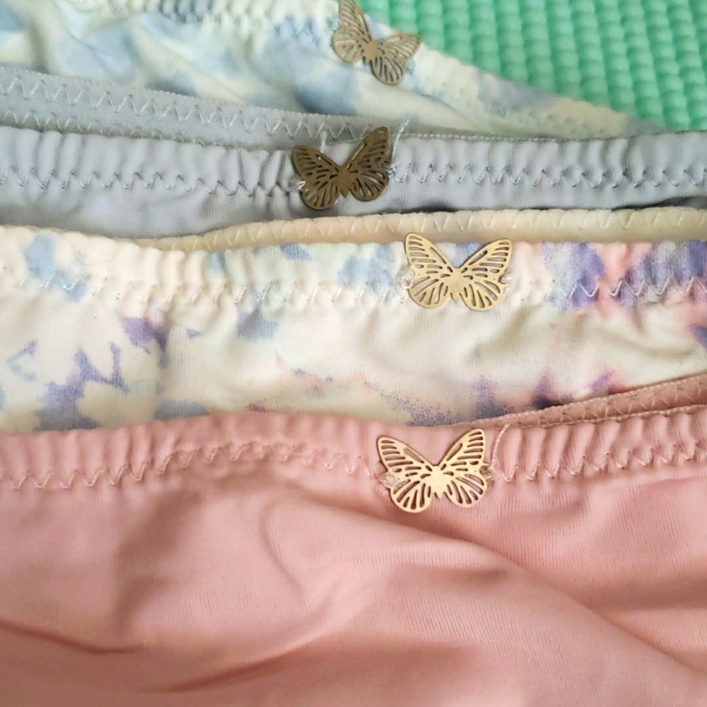 NWOT 4 Jessica Simpson Panties Size S - Picture 3 of 4